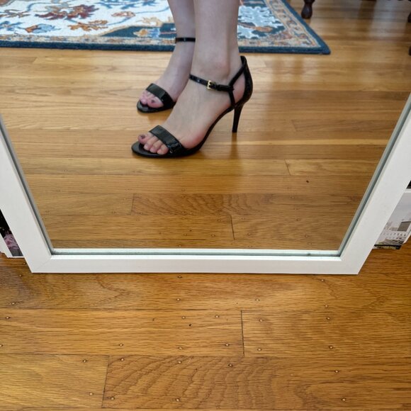 Michael Kors Simone Patent Heel - Picture 6 of 8